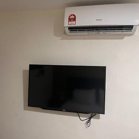 Capital O 91074 Grand World Hotel Johor Bahru Bagian luar foto