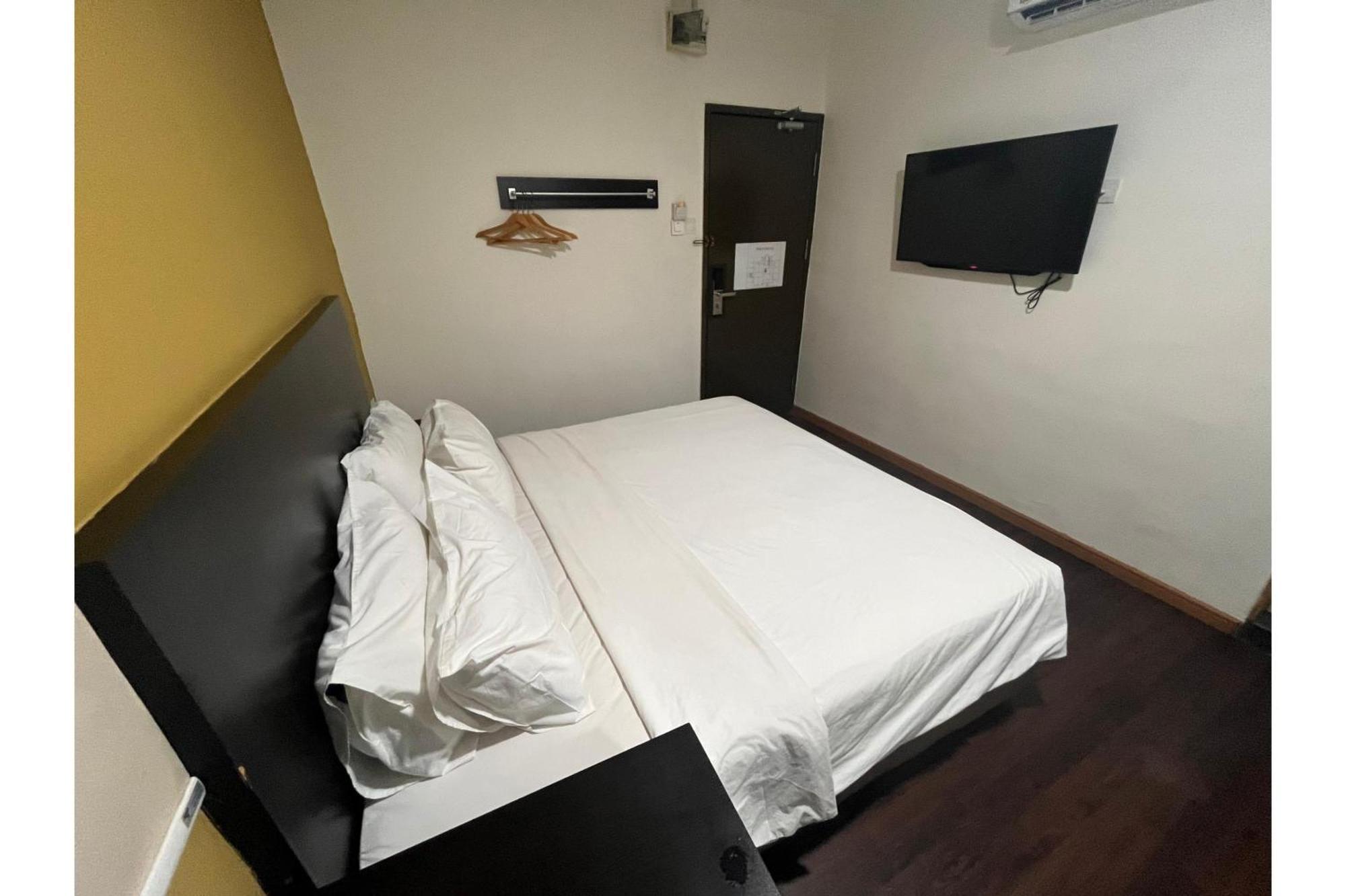 Capital O 91074 Grand World Hotel Johor Bahru Bagian luar foto