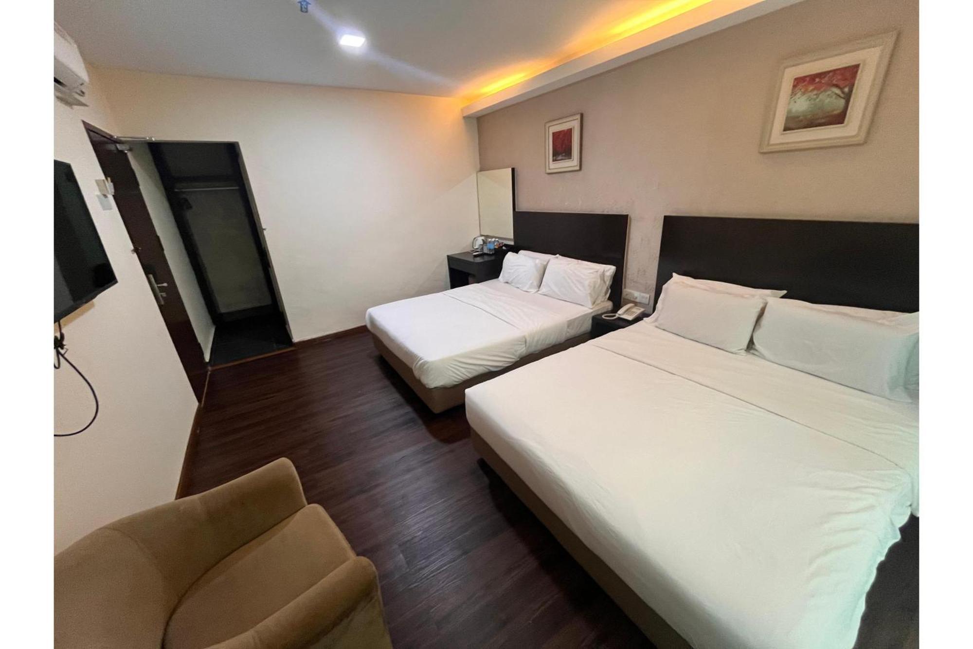 Capital O 91074 Grand World Hotel Johor Bahru Bagian luar foto